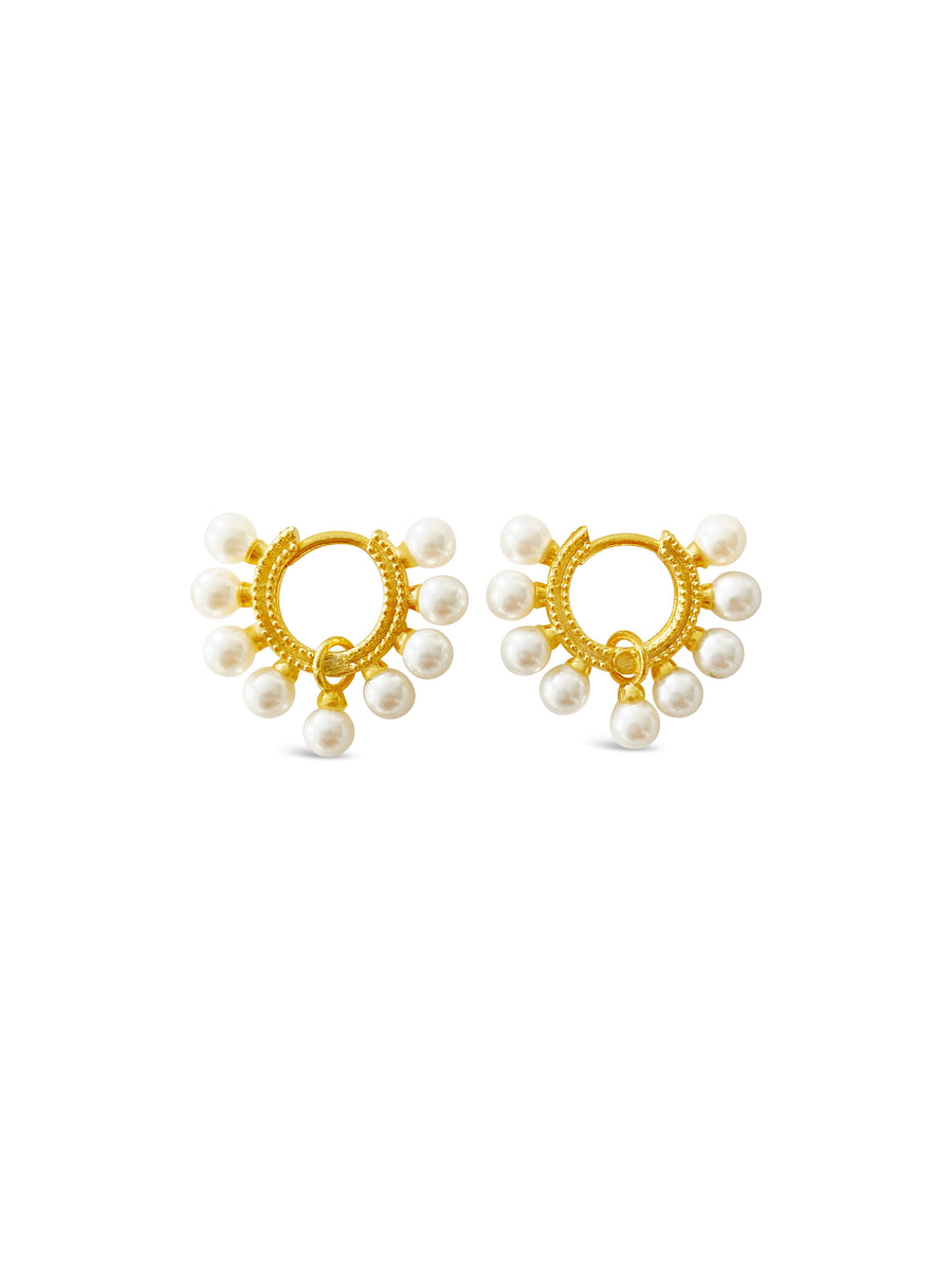 Mini Perla Huggie Hoops